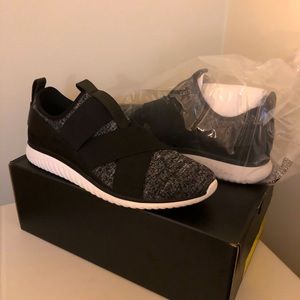 Cole Haan - SZ 9 slip on